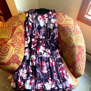 Simply Vera Wang knee length floral dress